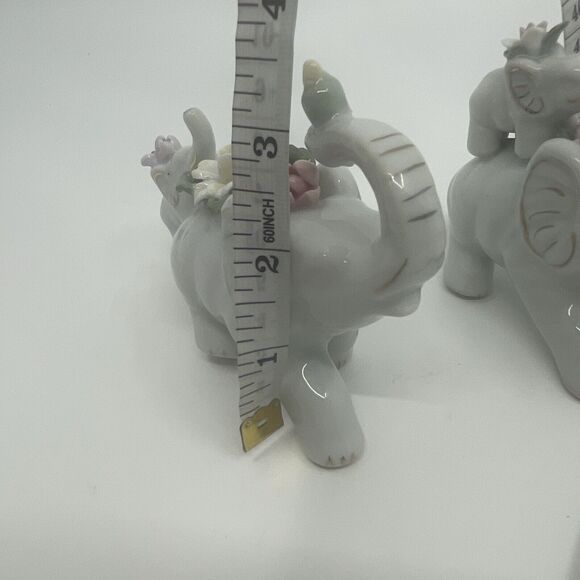 3½" Vintage Small White Elephant Figurine Flowers Baby Family Pottery Porcelain - Picture 10 of 13